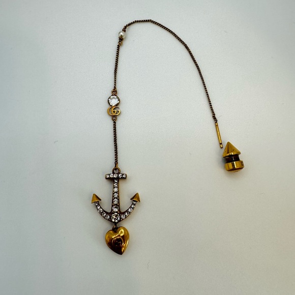 Gucci Aged Single Drop Earring with Anchor and Heart Charm - Picture 4 of 11